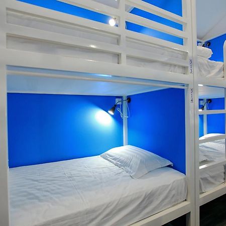 Four Rivers Youth Hostel Янгон Екстер'єр фото