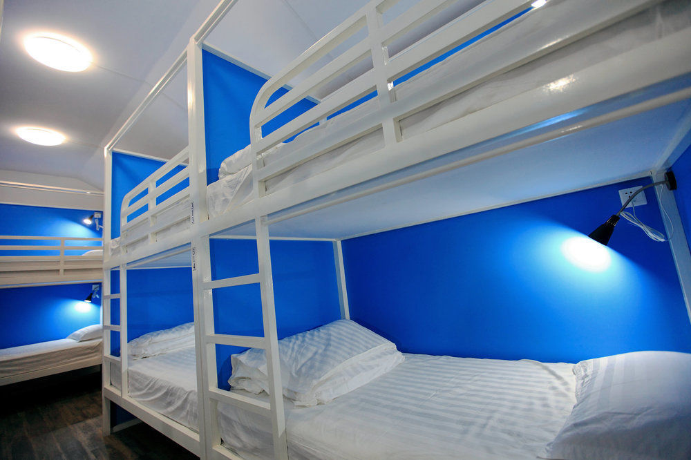 Four Rivers Youth Hostel Янгон Екстер'єр фото